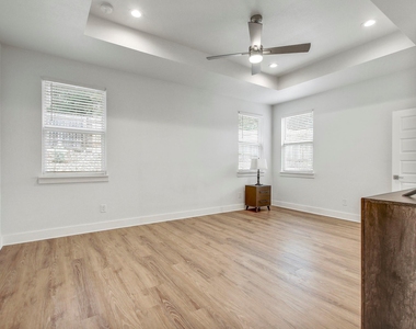 6509 Shady Ln - Photo Thumbnail 16