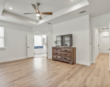 6509 Shady Ln - Photo Thumbnail 17