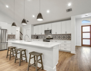 6509 Shady Ln - Photo Thumbnail 12