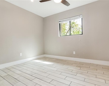1702 New York Ave - Photo Thumbnail 17