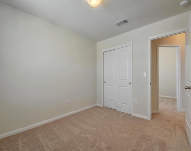 2015 Barker House Cv - Photo Thumbnail 25
