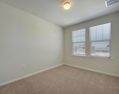 2015 Barker House Cv - Photo Thumbnail 22