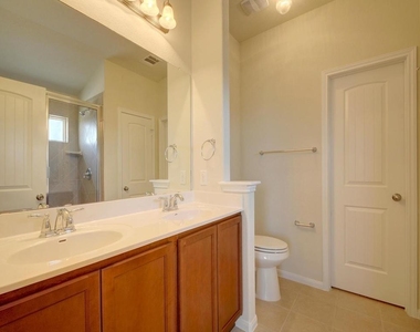 2015 Barker House Cv - Photo Thumbnail 18