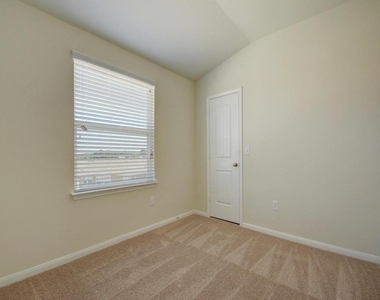 2015 Barker House Cv - Photo Thumbnail 21