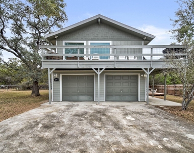2591 Lakeshore Dr - Photo Thumbnail 31