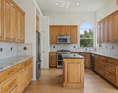 17133 Majestic Ridge Rd - Photo Thumbnail 12
