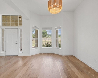 17133 Majestic Ridge Rd - Photo Thumbnail 4