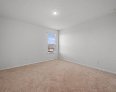185 Jackman Dr - Photo Thumbnail 18