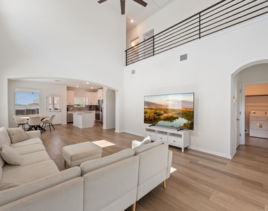 185 Jackman Dr - Photo Thumbnail 1