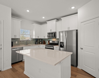 185 Jackman Dr - Photo Thumbnail 4