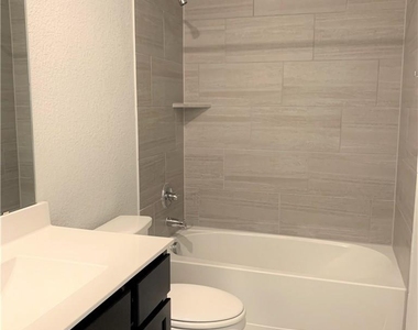 1104 Coulee Dr - Photo Thumbnail 26