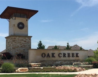 1104 Coulee Dr - Photo Thumbnail 30