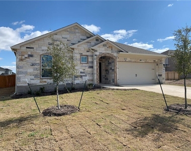 1104 Coulee Dr - Photo Thumbnail 1
