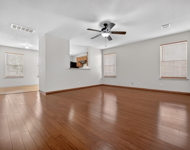 2412 Kale Dr - Photo Thumbnail 6