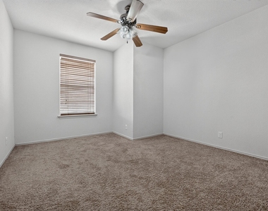 2412 Kale Dr - Photo Thumbnail 21