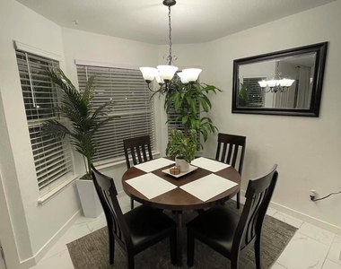 1401 Tetbury Ln - Photo Thumbnail 9