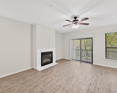 3839 Dry Creek Dr - Photo Thumbnail 4
