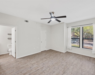 3839 Dry Creek Dr - Photo Thumbnail 15