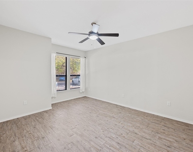 3839 Dry Creek Dr - Photo Thumbnail 14