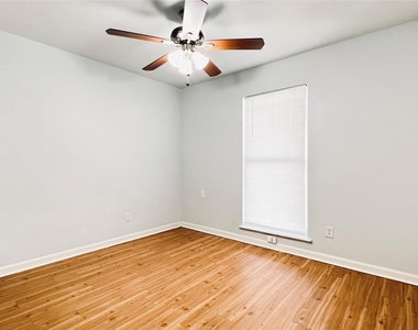 2301 Ohlen Rd - Photo Thumbnail 4