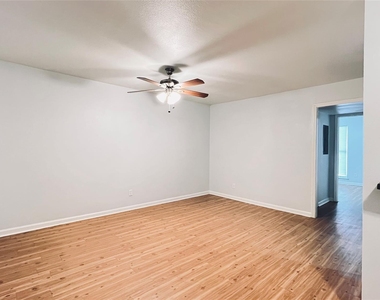 2301 Ohlen Rd - Photo Thumbnail 7