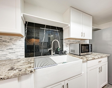 7917 Parliament Pl - Photo Thumbnail 15