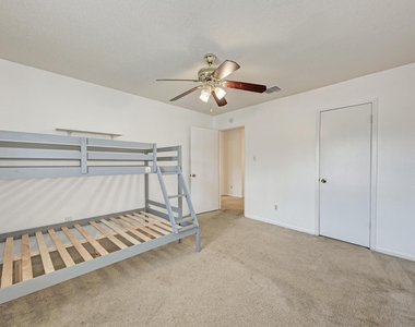 7917 Parliament Pl - Photo Thumbnail 23