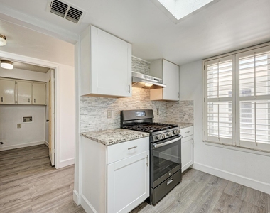7917 Parliament Pl - Photo Thumbnail 14
