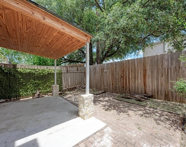 7917 Parliament Pl - Photo Thumbnail 31