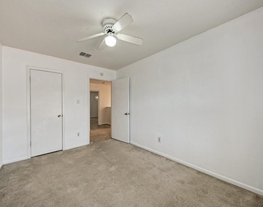 7917 Parliament Pl - Photo Thumbnail 26