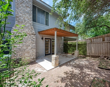 7917 Parliament Pl - Photo Thumbnail 30