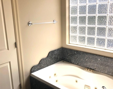 5315 Duval St - Photo Thumbnail 14