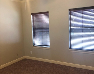 5315 Duval St - Photo Thumbnail 10