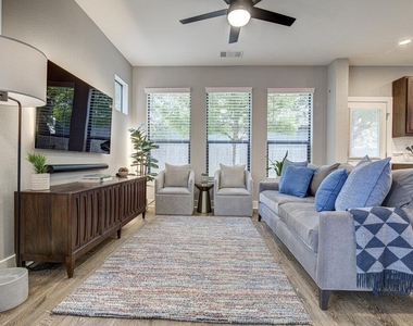 1409 Lorraine Loop - Photo Thumbnail 6