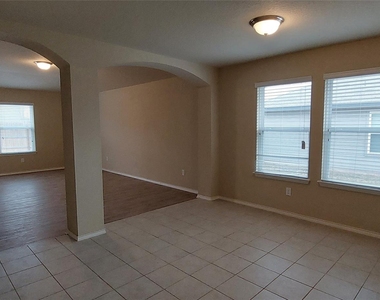 1556 Birmingham Dr Dr - Photo Thumbnail 8