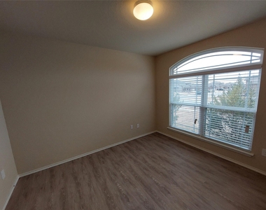 1556 Birmingham Dr Dr - Photo Thumbnail 5