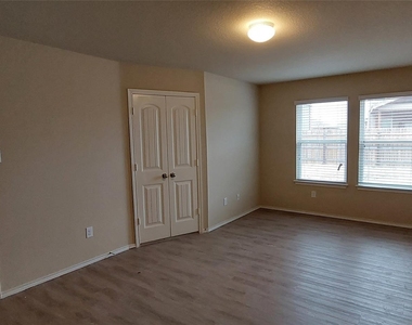 1556 Birmingham Dr Dr - Photo Thumbnail 18