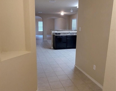 1556 Birmingham Dr Dr - Photo Thumbnail 2