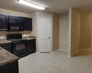 1556 Birmingham Dr Dr - Photo Thumbnail 7