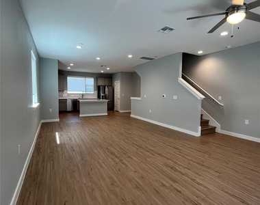 11600 Pastini Cir - Photo Thumbnail 11
