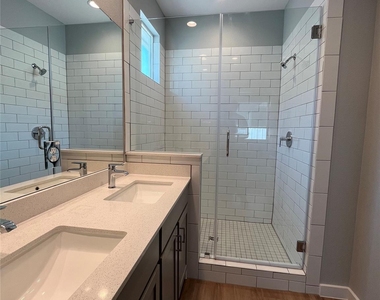 11600 Pastini Cir - Photo Thumbnail 19