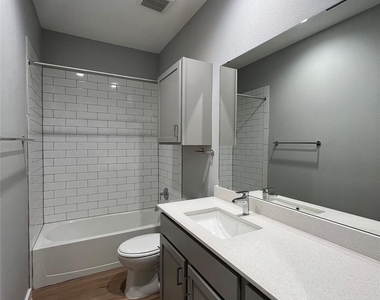 11600 Pastini Cir - Photo Thumbnail 6