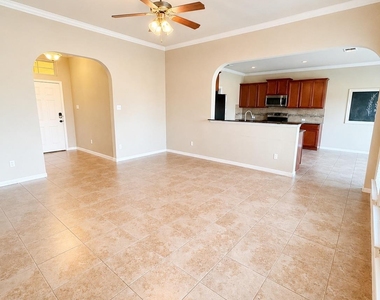 187 Chering Dr - Photo Thumbnail 5
