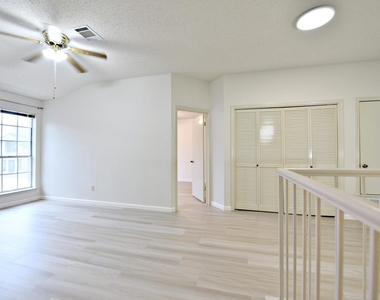 13329 Black Canyon Dr - Photo Thumbnail 11
