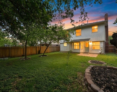 13329 Black Canyon Dr - Photo Thumbnail 19