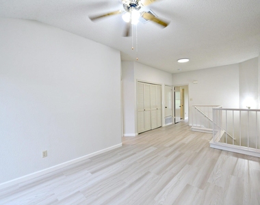 13329 Black Canyon Dr - Photo Thumbnail 10