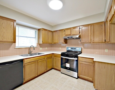 13329 Black Canyon Dr - Photo Thumbnail 5