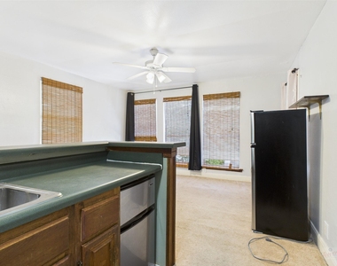 3006 Duval St - Photo Thumbnail 3