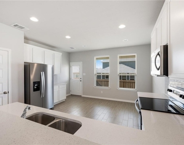 100 Drifter Ln - Photo Thumbnail 8