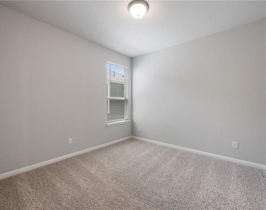 100 Drifter Ln - Photo Thumbnail 19